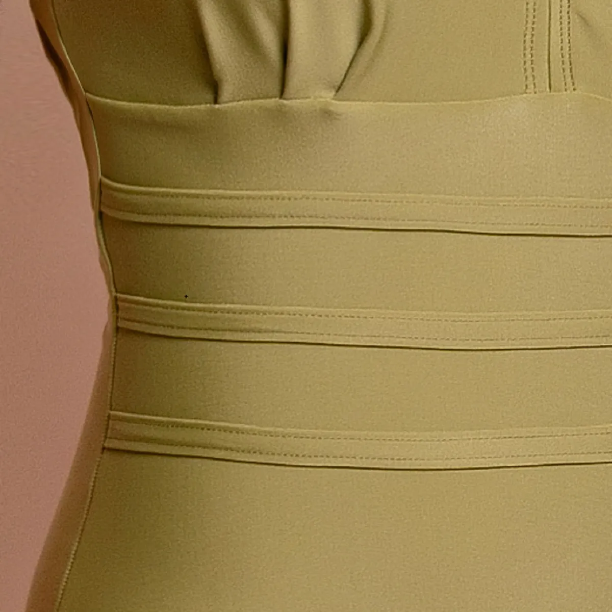 D_NQ_NP_2X_999620-MLB103354895198_012026-F-mai-body-cavado-asa-delta-costa-nua-suplex-panicat